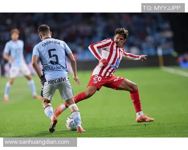 亨克与塞尔塔的比赛比分揭晓分析及精彩瞬间回顾